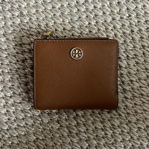 Tory burch wallet